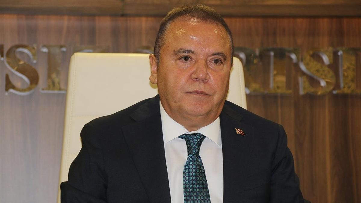 Antalya Bykehir Belediye Bakan Bcek grevden uzaklatrld