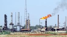 Komuda petrol krizi zlyor... Yeni anlama yolda