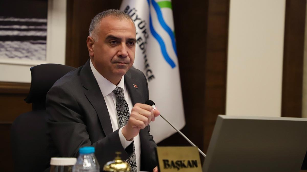 stanbul merkezli yolsuzluk soruturmas... Bykekmece Belediye Bakan Vekili tutukland
