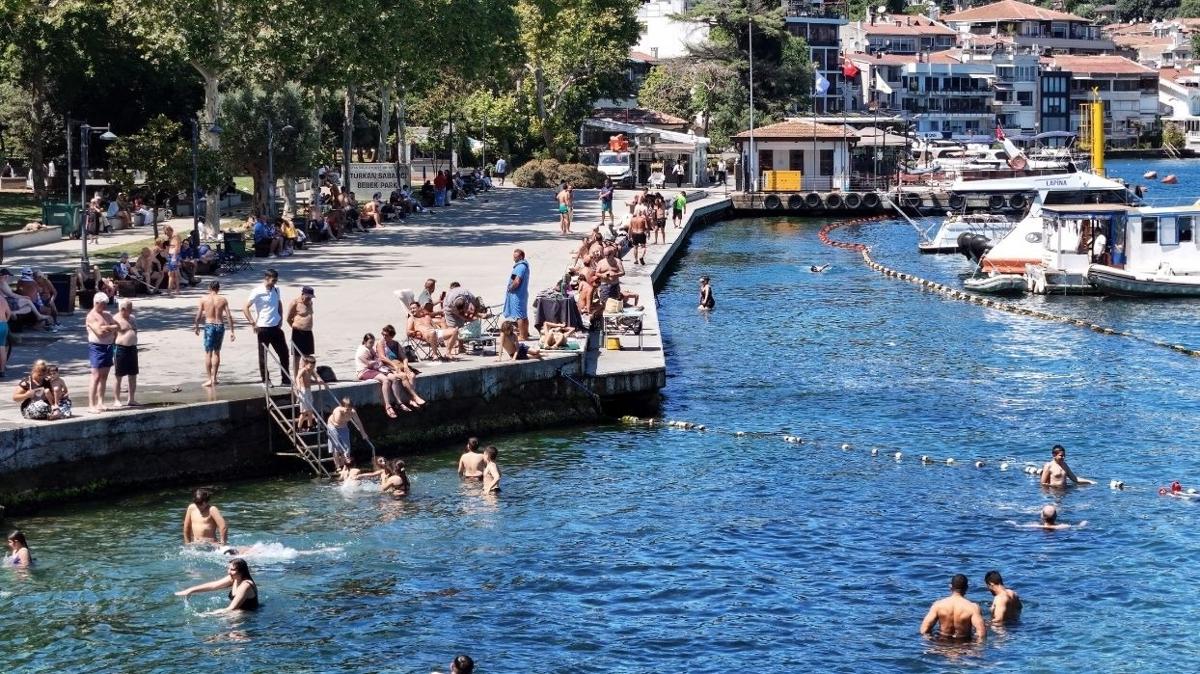 stanbul yand! Vatandalar sahile akn etti