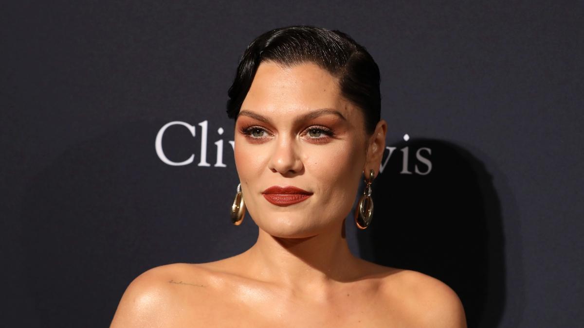 Kanser tedavisi gryordu! ngiliz arkc Jessie J yaadklarn ilk kez anlatt