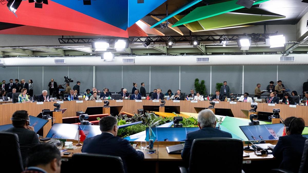 Soykrmc Filistin'den ekilmeli... BRICS'ten koulsuz atekes ars