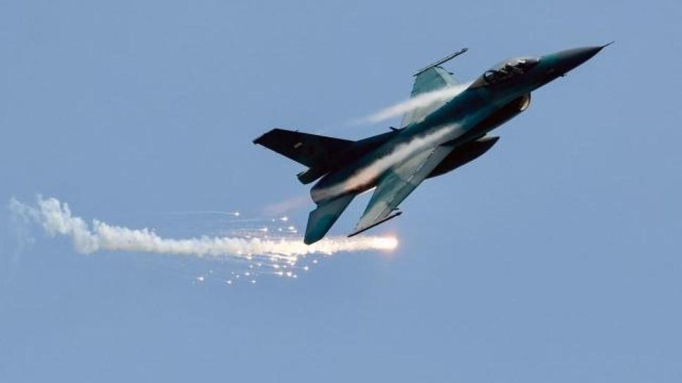 Herkes ters ke oldu... 8 adet F-16 sava ua yola kt