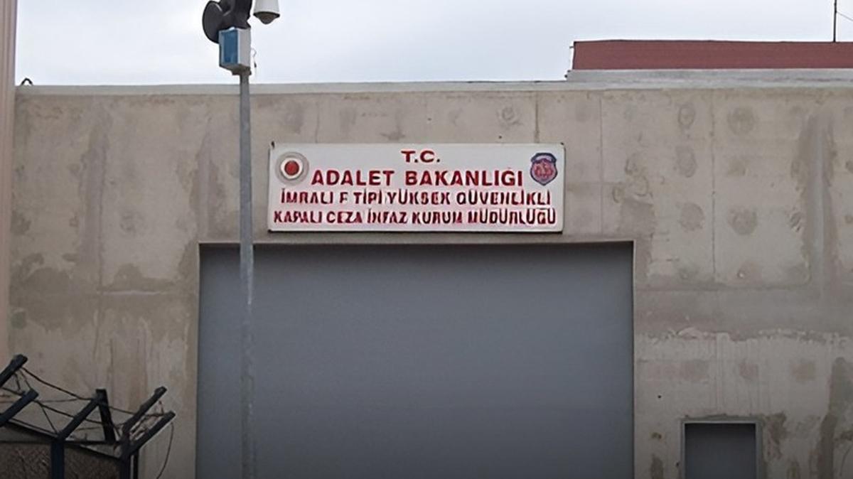 mral'dan grntl mesaj! Silah brakma ars yinelendi