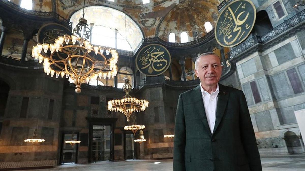 Bakan Erdoan'dan Ayasofya paylam: nallah ebediyen zgr kalacak
