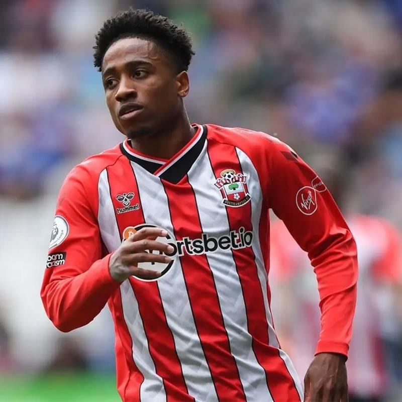 Anlama saland! Beikta'n yeni sa beki Kyle Walker-Peters