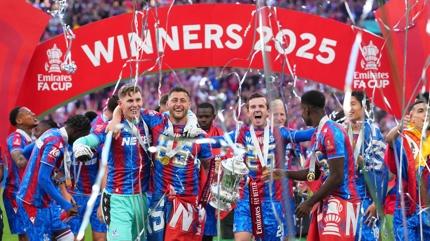 Crystal Palace'a UEFA'dan ok! Avrupa Ligi'ne katlamayacak