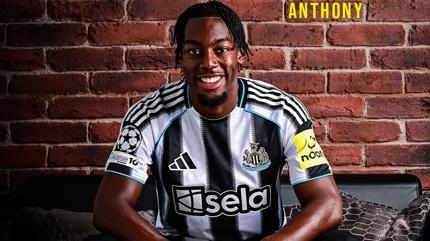 Newcastle United, Anthony Elanga'y kadrosuna katt