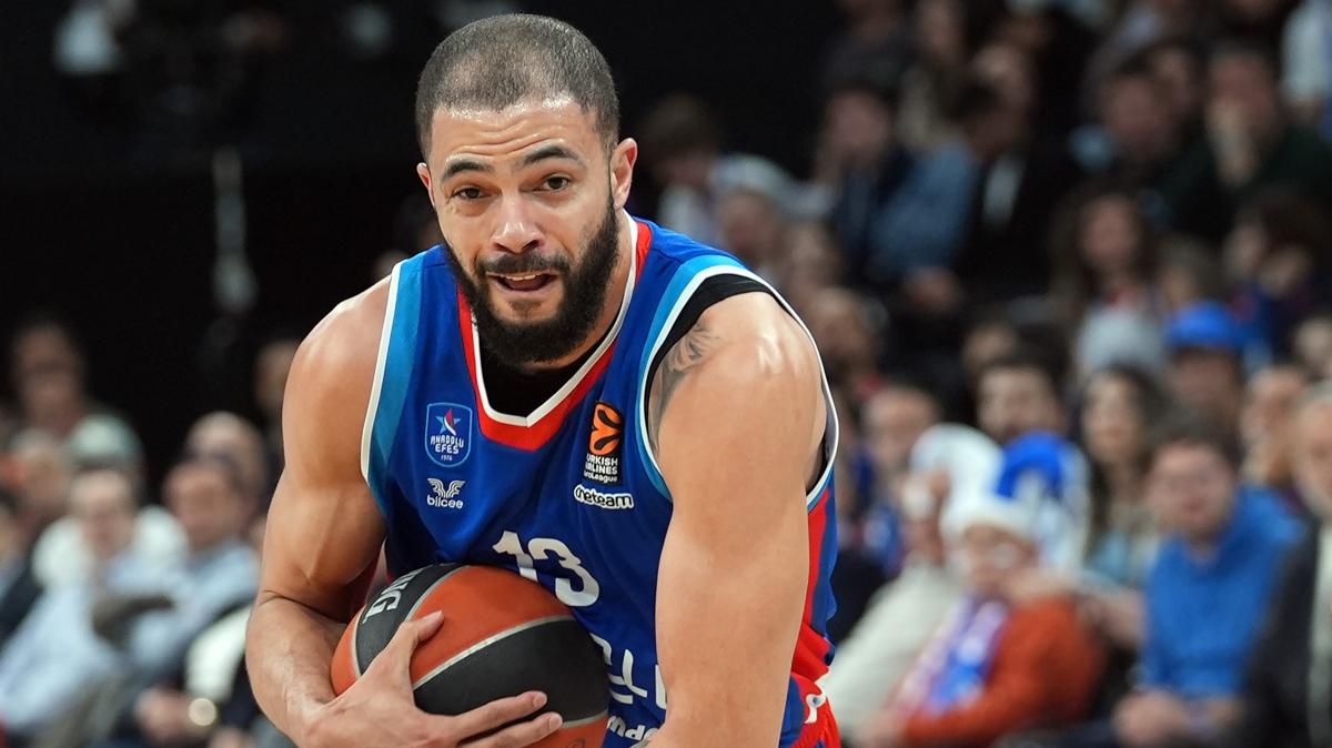 Anadolu Efes'te Thompson ayrl akland
