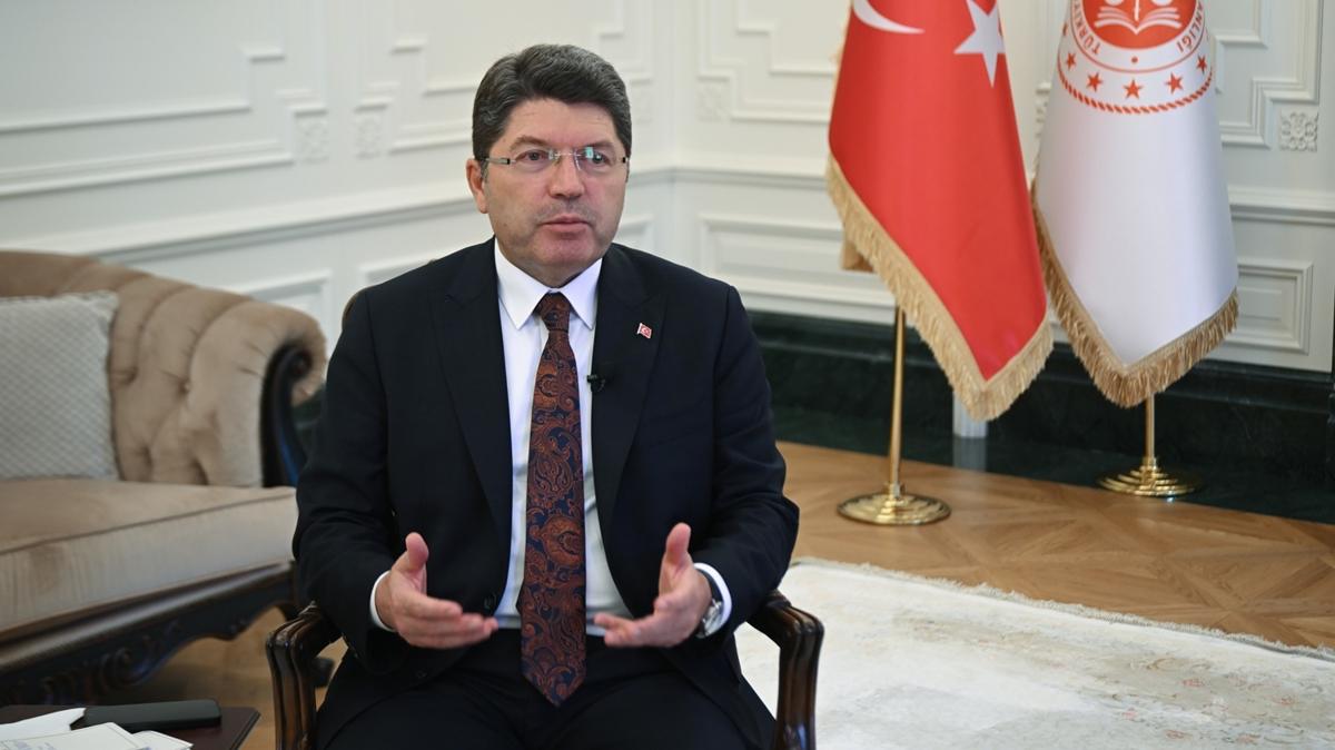 Bakan Tun'tan PKK'l bir grubun silahlarn imha etmesine ilikin aklama: Konuyu hassasiyetle takip ediyoruz