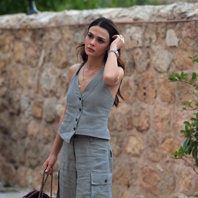 Uzak ehir final yapt, Sinem nsal dlle talandrld