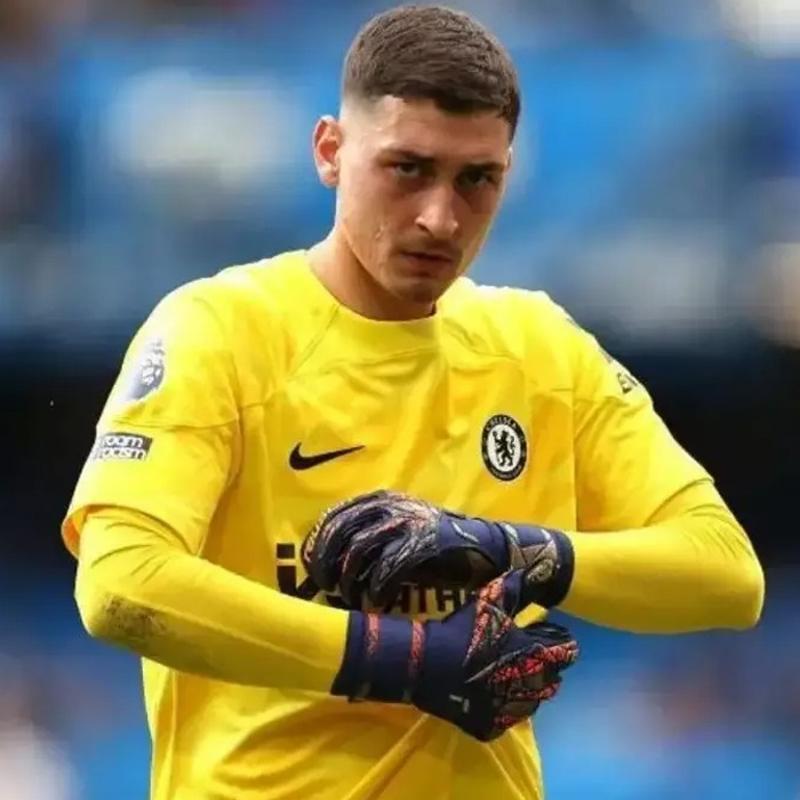 Galatasaray'n hedefindeki Djordje Petrovic, ngiltere'de kalyor
