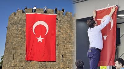 Bakan Erdoan'n arsna kulak verildi! stanbul'da her yer krmz beyaz