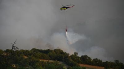 Sabahn ilk klaryla uaklar havaland! Yangna mdahale sryor