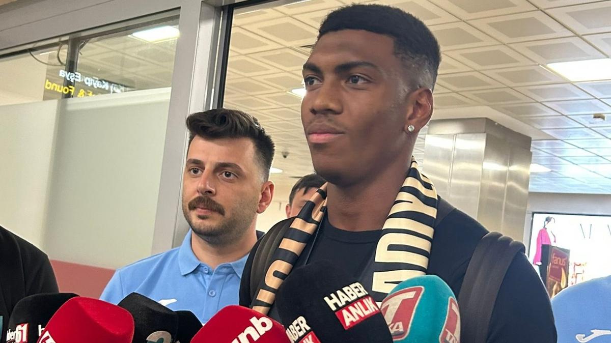 Trabzonspor bir ua daha indirdi! Felipe Augusto ehre geldi