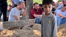 Akran zorbal iki kardei mezara gtrd! 1 sene arayla cehennemi yaadlar