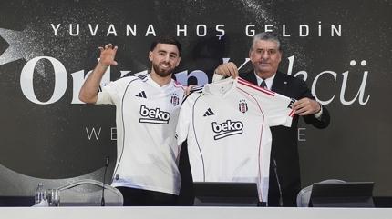 Orkun Kk imza treninde konutu! Dnyann en mutlu insan benim