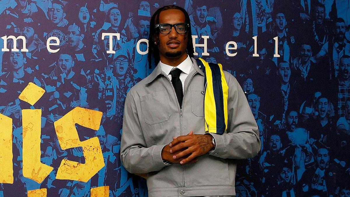 Archie Brown, Fenerbahe'nin 4. ngiliz futbolcusu oldu