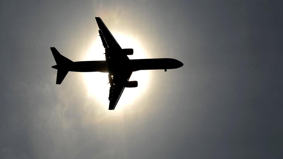 ngiltere'de havalanan uak ksa sre sonra dt