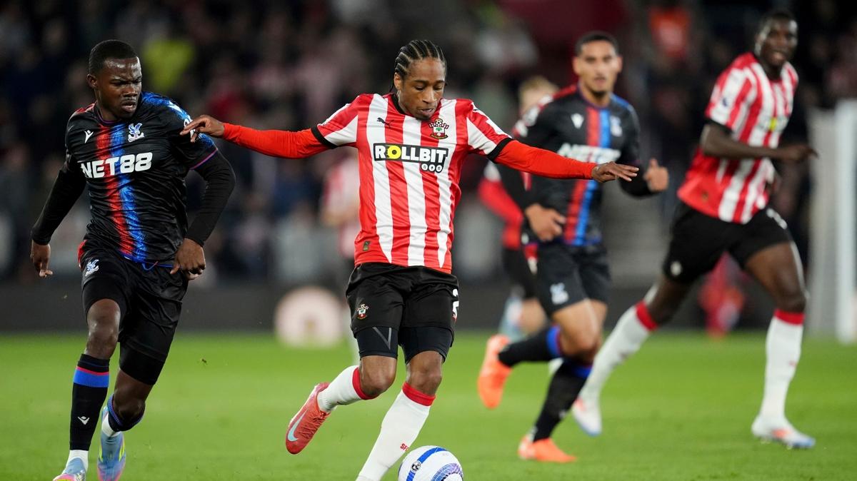 Kyle Walker-Peters hazrl