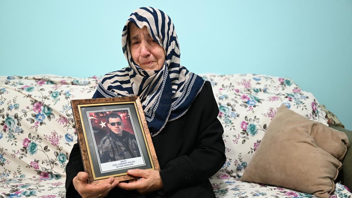 ehit polis Niyazi Ergven'in annesi:  Olumun tayini kmt