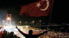 15 Temmuz'da  Zaferin Ad Trkiye  dnyann drt bir yannda yanklanacak