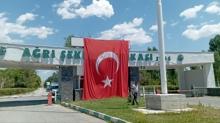 Ar'dan Terrsz Trkiye'ye destek! Trk bayraklar ile donatld
