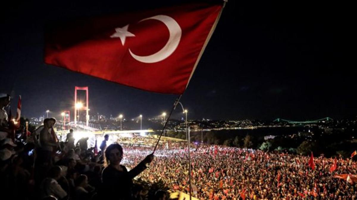 FET'nn hain darbe giriiminin 9. yl! anl direnie grkemli tren