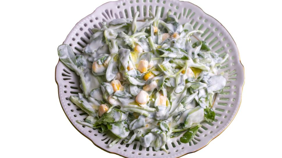 Yormadan doyuran pratik meze: Yourtlu semizotu salatas tarifi