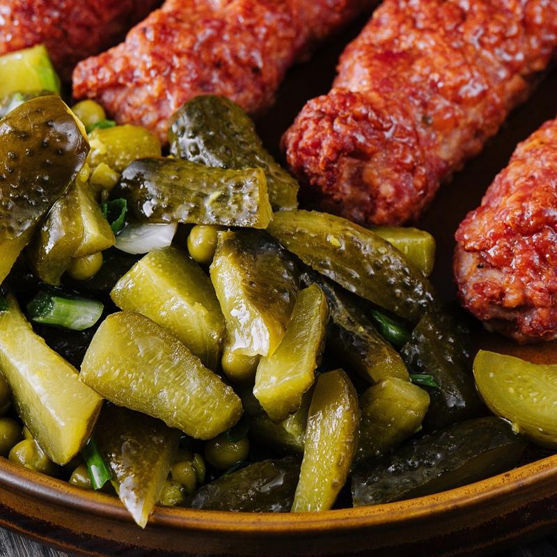 Restoranlarda neden etin yannda turu verilir?