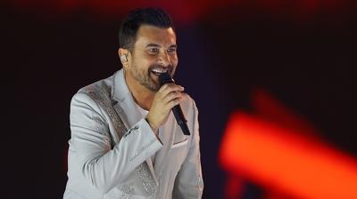 Gkhan Tepe'den Van'da duygusal gece... Mslm Grses ve Ferdi Tayfur'u and
