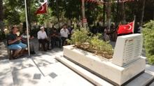 ehit mer Halisdemir'in kabrine ziyareti akn