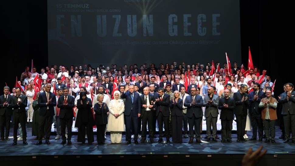 Cumhurbakan Erdoan, En Uzun Gece destannn ilk temsiline katld