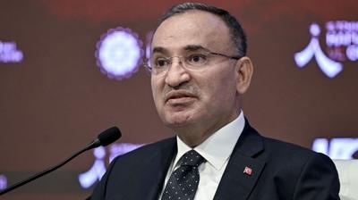 AK Partili Bozda letiim Bakanl'nn panelinde konutu