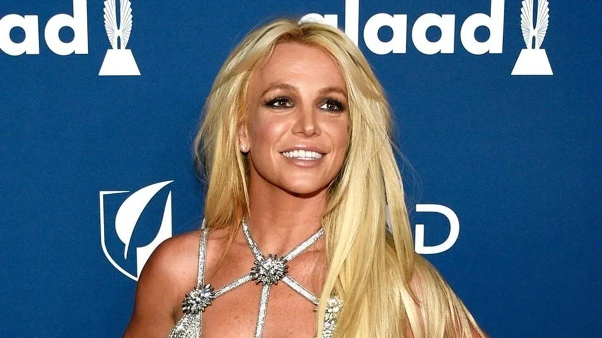 Britney Spears'tan gizemli paylam... Hayranlar ne olduunu zmeye alyor