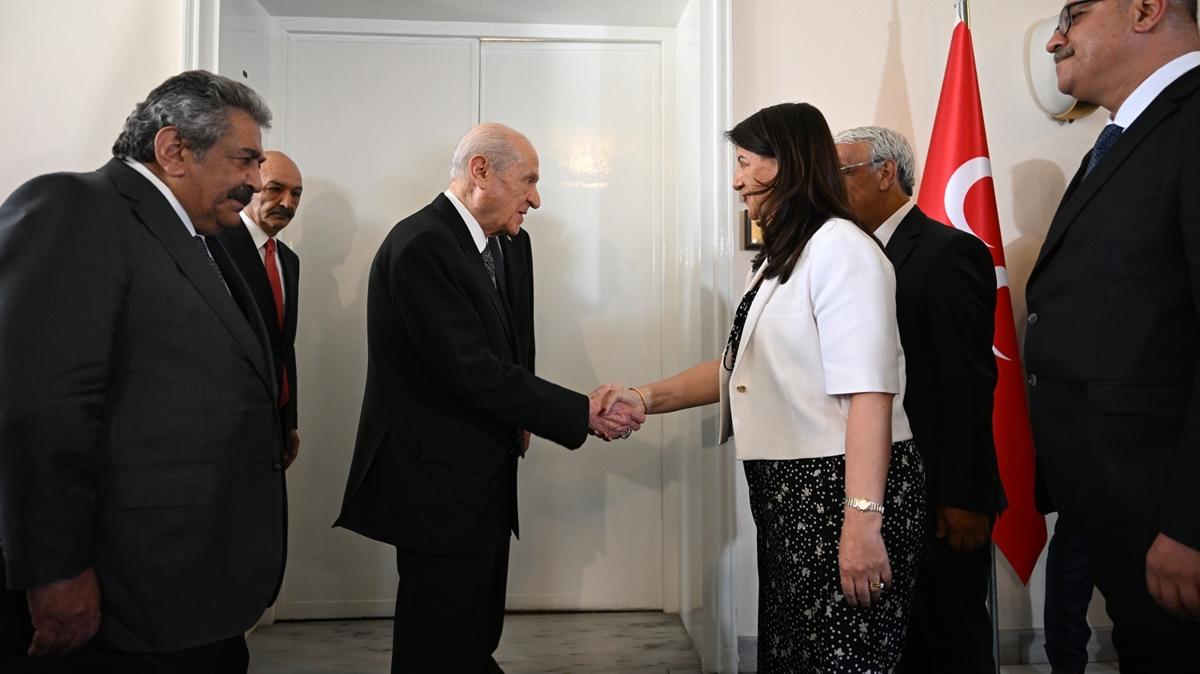DEM Parti heyetinden MHP Lideri Baheli'ye ziyaret 