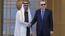 Al Nahyan Ankara'da... Bakan Erdoan resmi trenle karlad