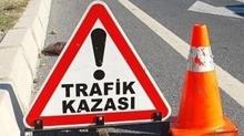 Arnavutky'de ETT otobs ile otomobil  arpt: 1 l