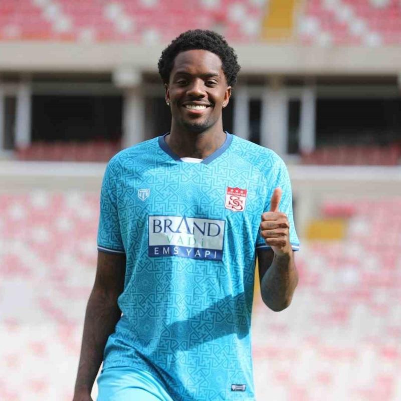 Sivasspor'da Queensy Menig'den k�t� haber