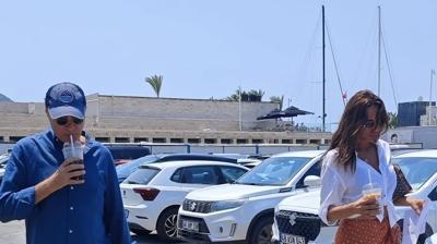 Gzide Duran ve Fikret Orman Yunan adalar yolcusu... Ak turu devam ediyor