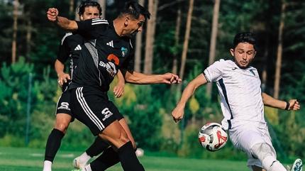 Kocaelispor, haz�rl�k ma��nda Adana Demirspor'u 5 golle yendi