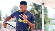 Jhon Duran, Fenerbahe'deki ilk antrenmanna kt