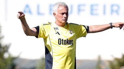 Fenerbahe'de almalar Jose Mourinho ynetiminde sryor