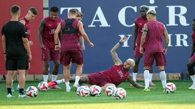 Galatasaray'da yeni sezon hazrlklar srd