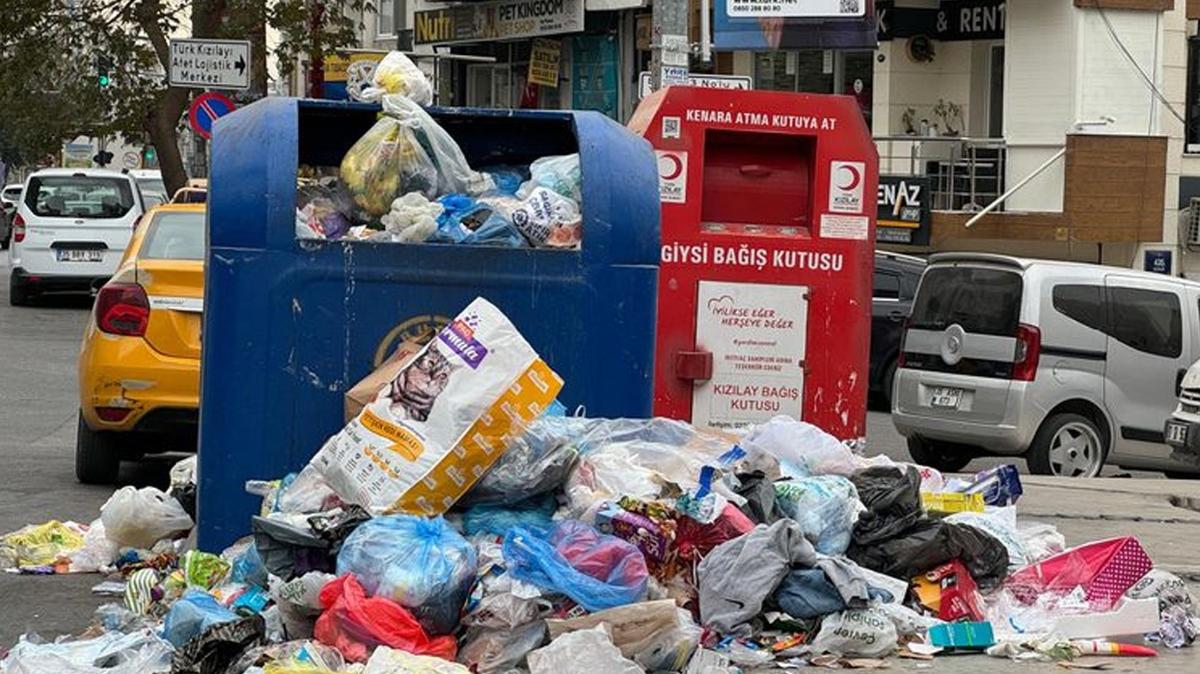 AK Parti'den zmir'deki CHP'li belediyelere tepki: Festival var, kaldrm yok, konser var, kanalizasyon yok
