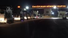 Trkiye'den lkelerine geri dnyorlar! Snrdan geiler gece bile sryor