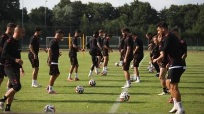 Samsunspor, Hollanda kampnda almalarna devam ediyor