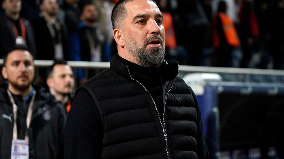 Arda Turan rportajda gz temas kurmad, gndem oldu! 'Hanmclk kazand'