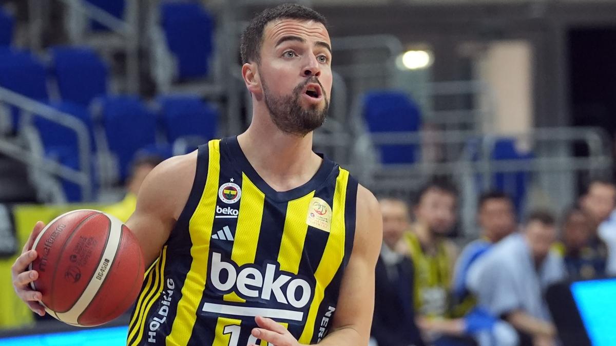 Fenerbahe Beko'da Melih Mahmutolu ile nikah tazelendi