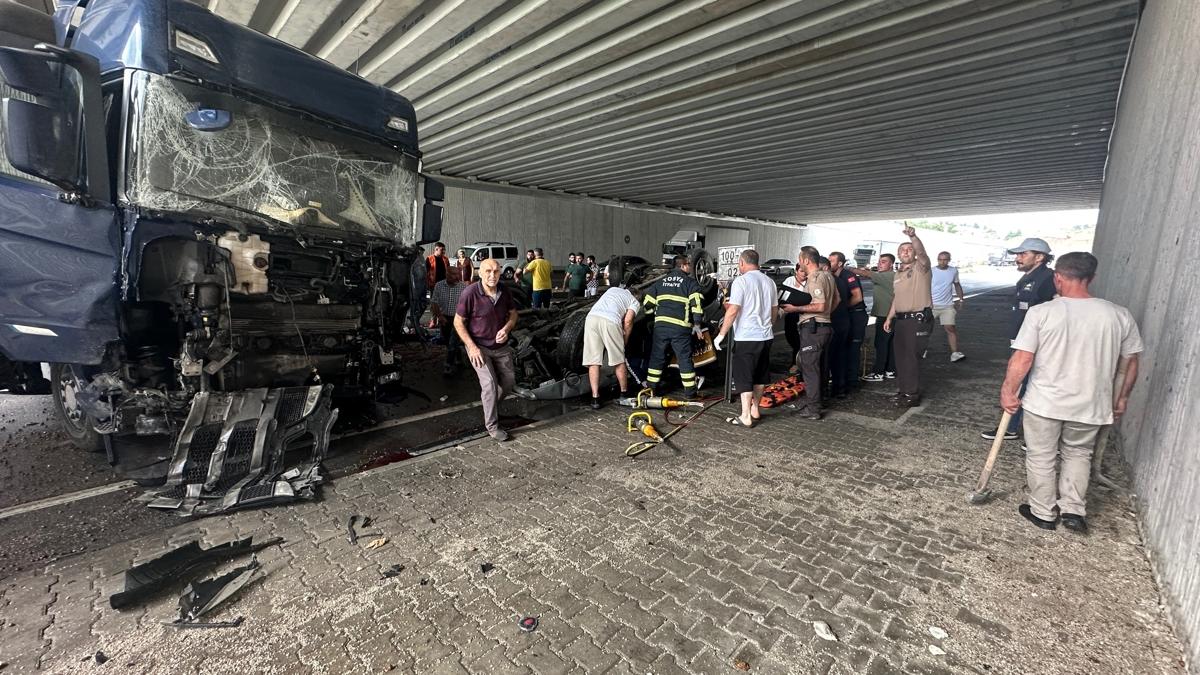 Kastamonu'da katliam gibi kaza! 3 kii ld, 5 kii yaraland
